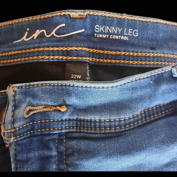 Inc Skinny Leg Jean Crop Pants with Tummy Control - Picture 2 of 3